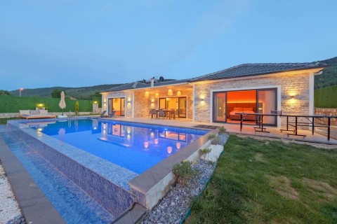 Villa Feniks 1