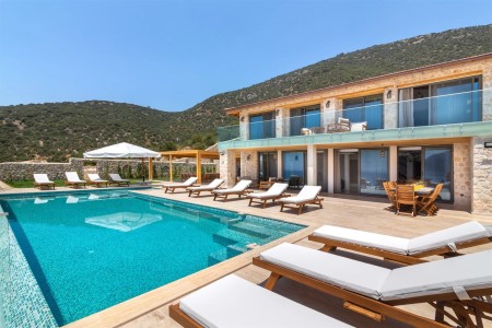 Villa Water Edge 1